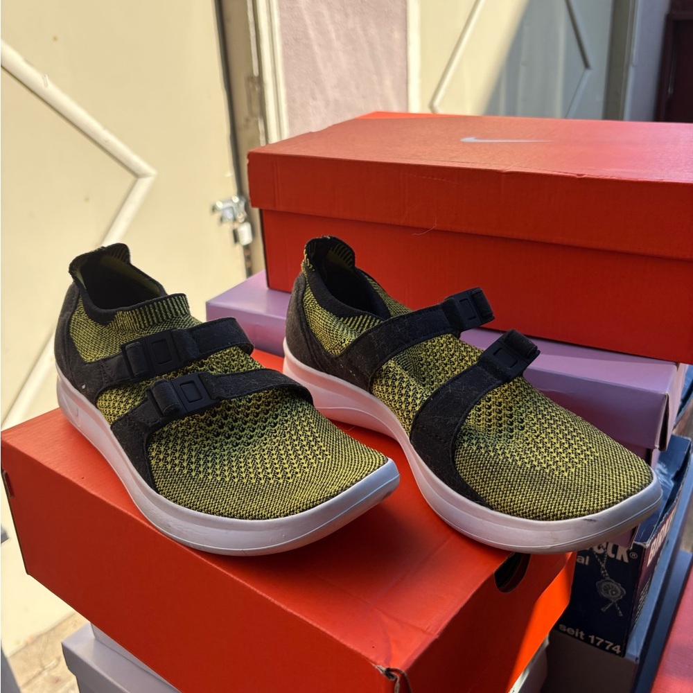 Nike flyknit sock racer